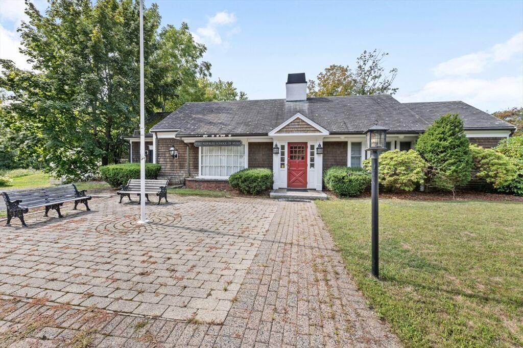 Property Photo:  11 Maple St  MA 01985 