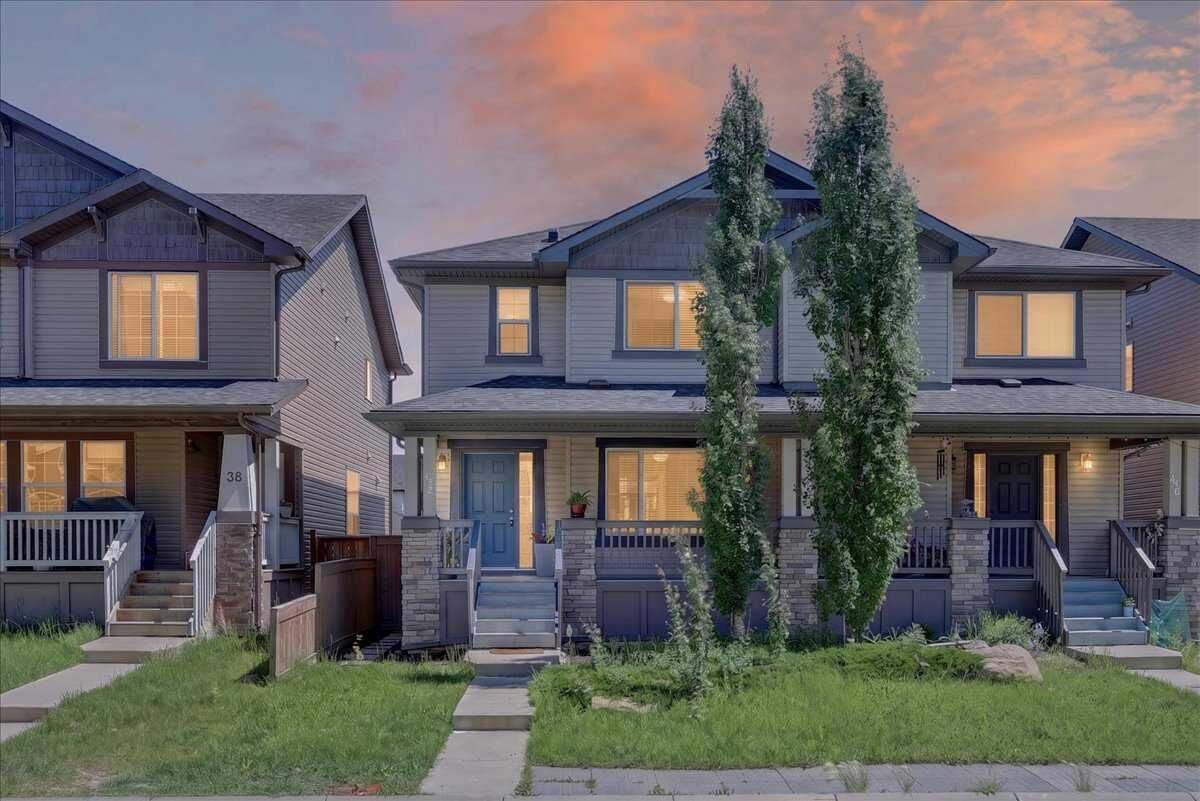 Property Photo: 42 Skyview Point Link NE AB T3N 0L9