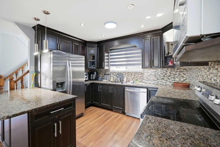65 Falmere Way NE — photo 1