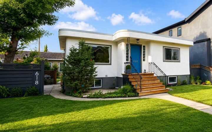 Property Photo: 618 11 Avenue NE AB T2E 0Z7