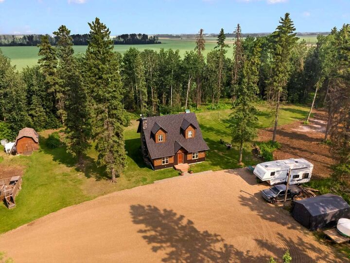 Property Photo:  106065 Highway 697  AB T0H 2H0 