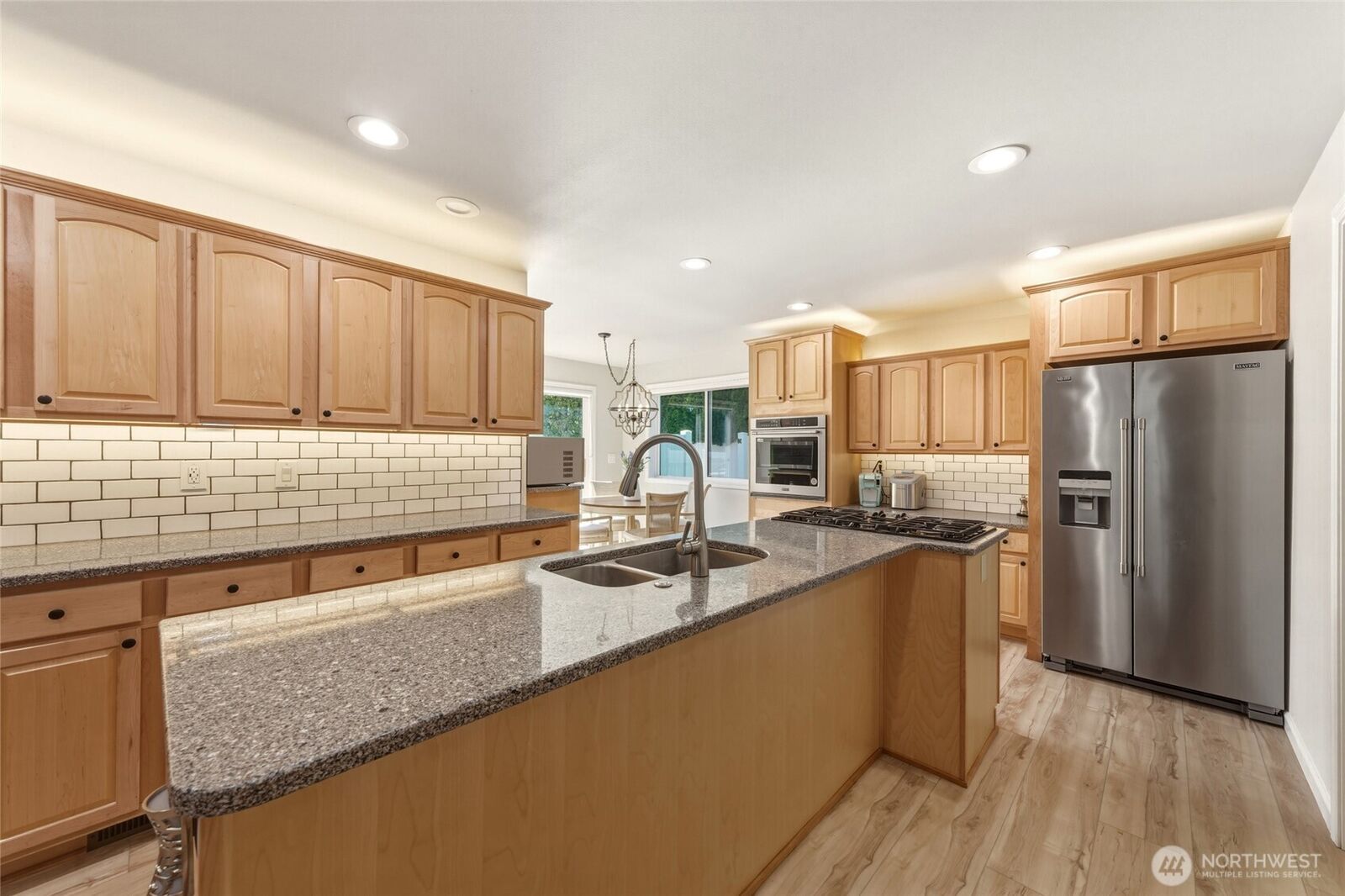 Property Photo: 956 SE Garrison Drive WA 99324
