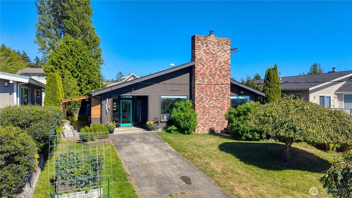 Property Photo:  632  Highland Drive  WA 98281 