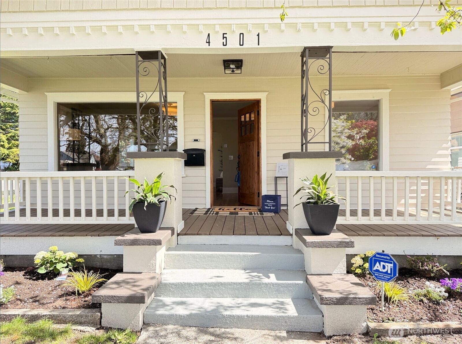 Property Photo:  4501  Pacific Avenue  WA 98418 