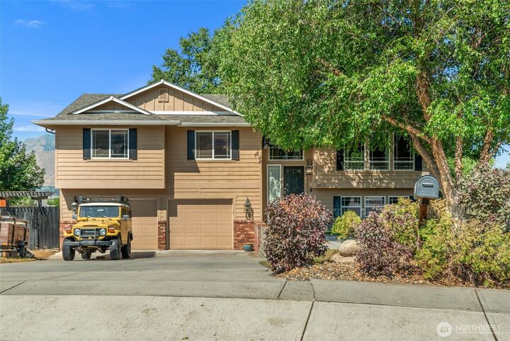 Property Photo: 2970 Cascade Ridge WA 98802