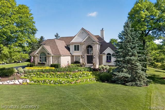 Property Photo:  9880 Boulder Court  MI 48350 