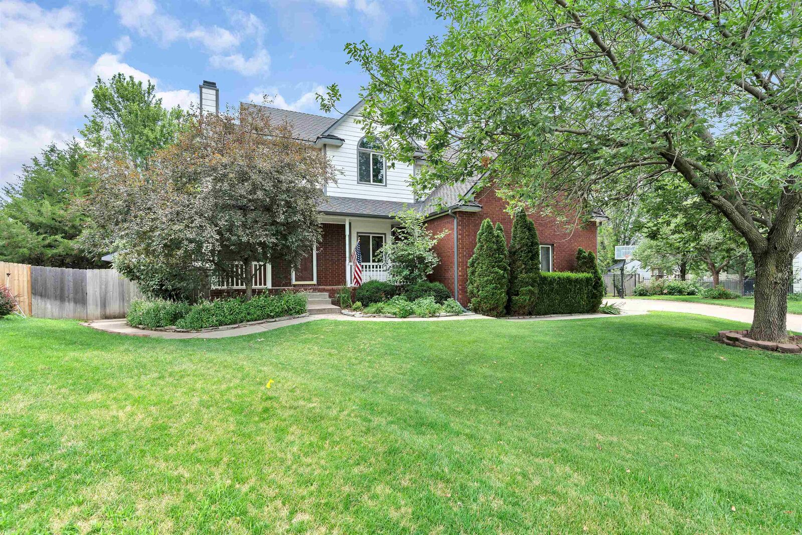 Property Photo:  9438 W Sterling Ct  KS 67205 