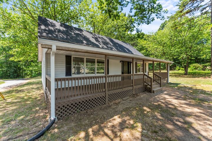 Property Photo: 28 Hunters Ln VA 23936