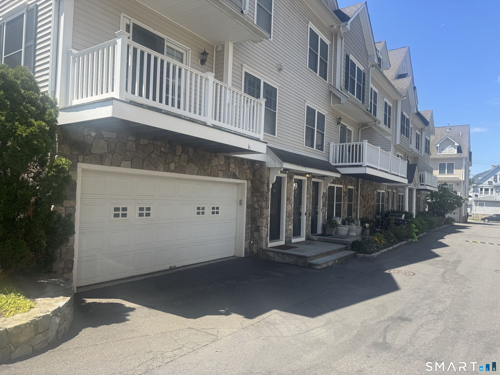 Property Photo:  59 Liberty Street 19  CT 06902 