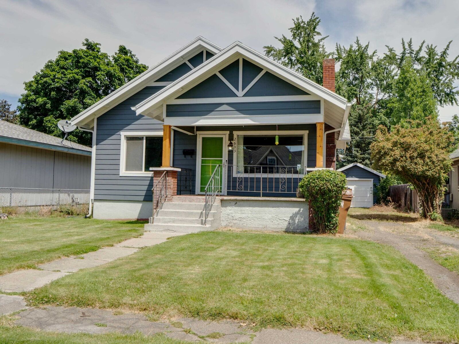 Property Photo: 2603 E Queen Ave WA 99217