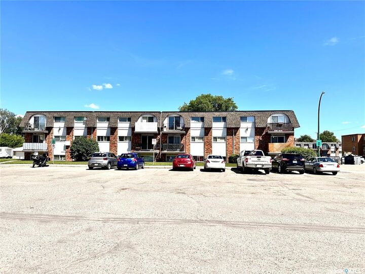 Property Photo:  3625 Chaben Place 4  SK S7H 4E9 