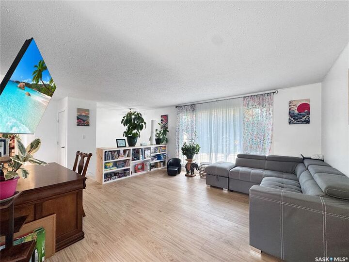 Property Photo:  322 35th Street  SK S0M 0E0 