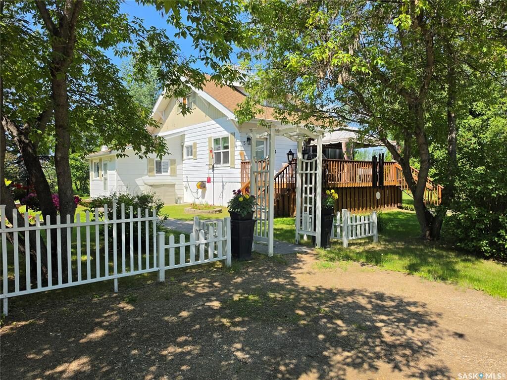 Property Photo: 5 Olson Avenue SK S0M 2M0