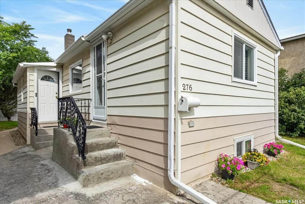 Property Photo:  276 Halifax Street  SK S4R 1S8 