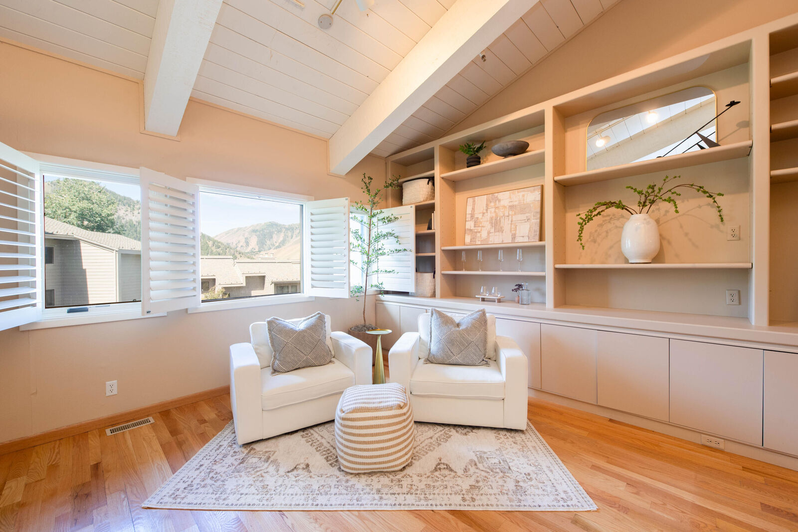 Property Photo:  235 Spur Lane 606  ID 83340 
