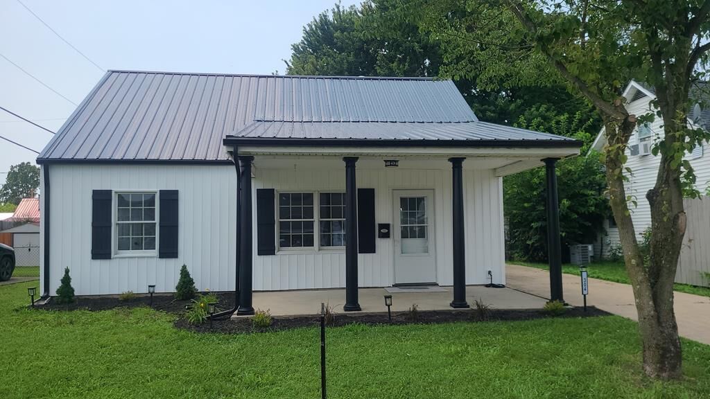 Property Photo:  304 Arlington Ave.  OH 45690 