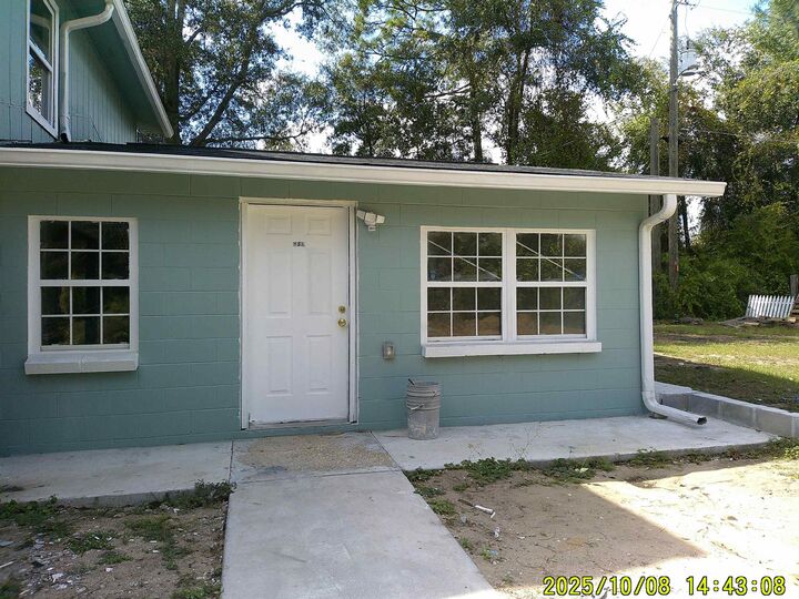 Property Photo: 1366 - 1368 Hollow Pine Lane 2 FL 32310