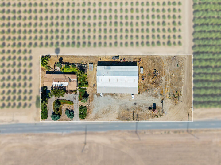 Property Photo: 10051 Road 176 CA 93270
