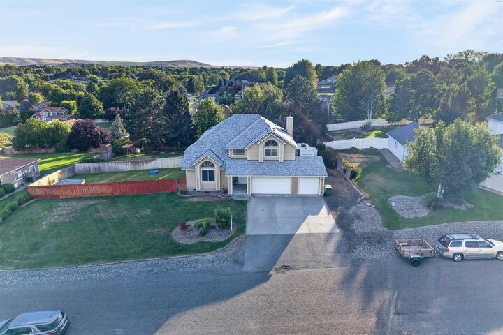 Property Photo: 2792 Katie Rd WA 99338