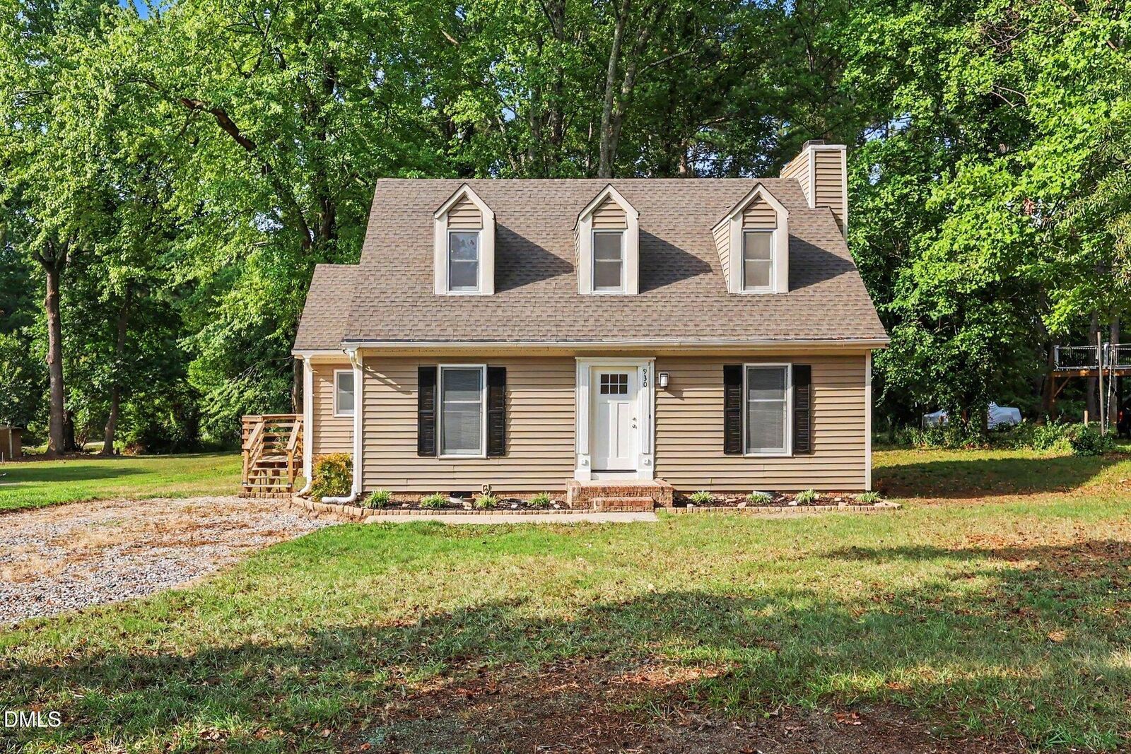 Property Photo:  930 Meadowbrook Drive  NC 27529 