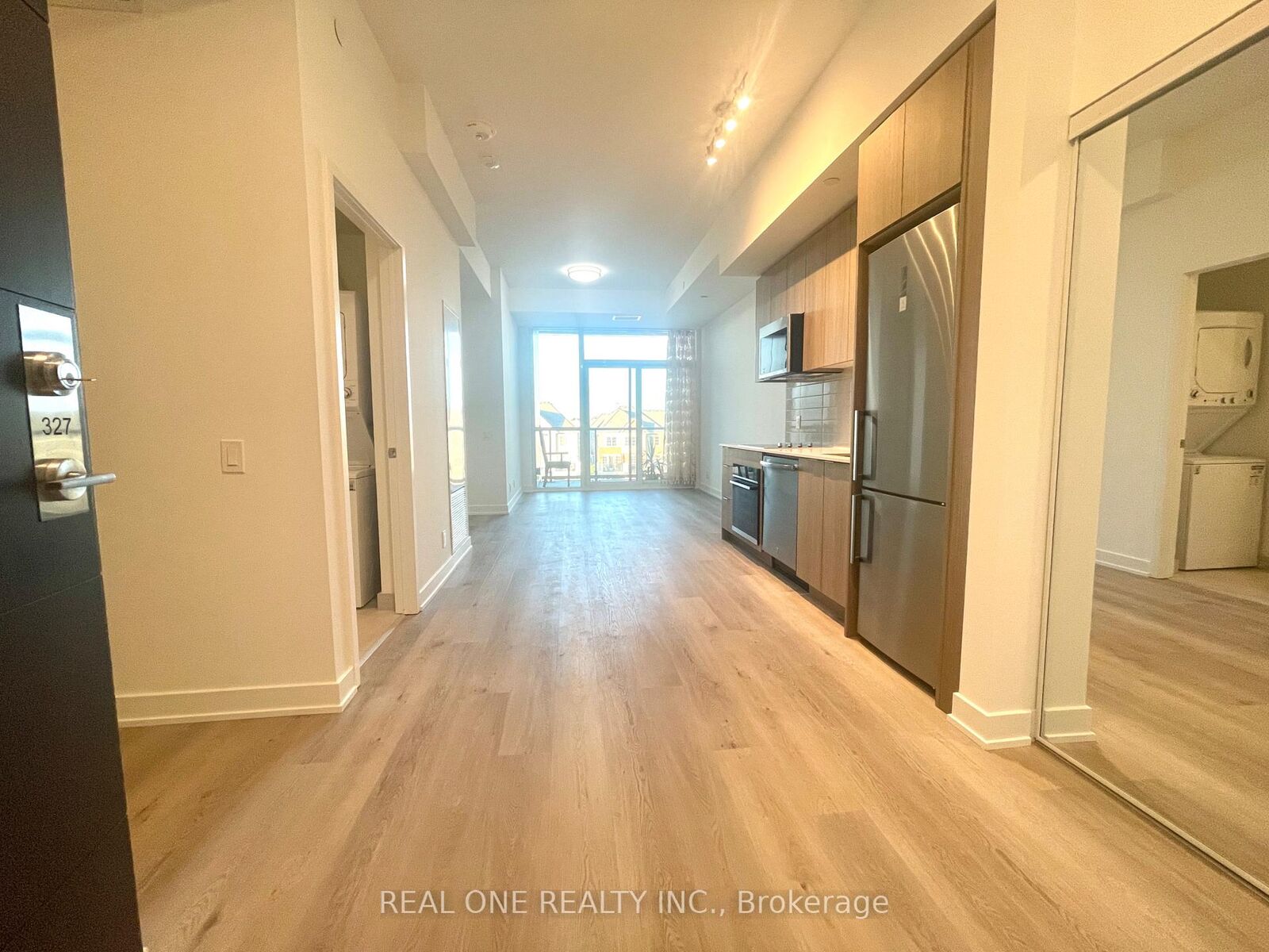 Property Photo:  20 Deans Drive 327  ON M1L 0J7 