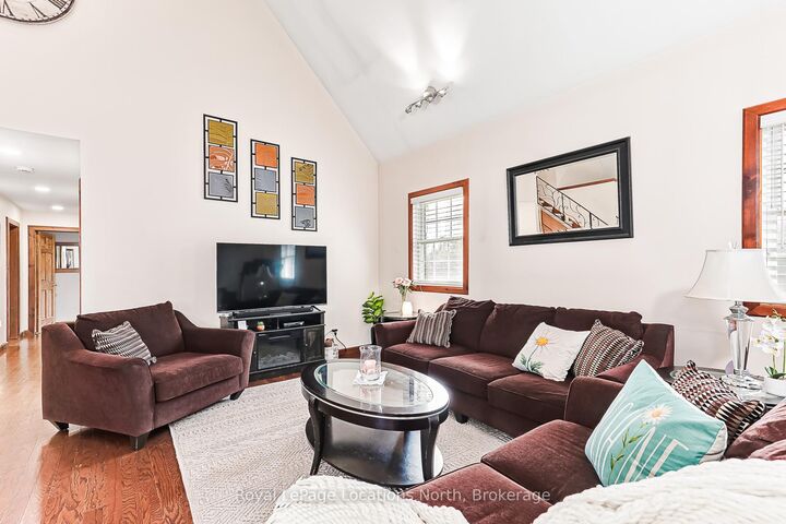 63 Broadview Street — photo 1
