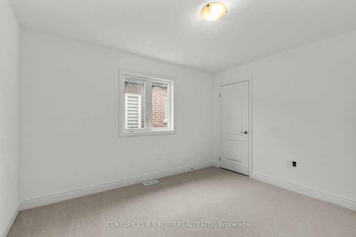 Property Photo:  2974 Monarch Drive  ON L3V 8M8 