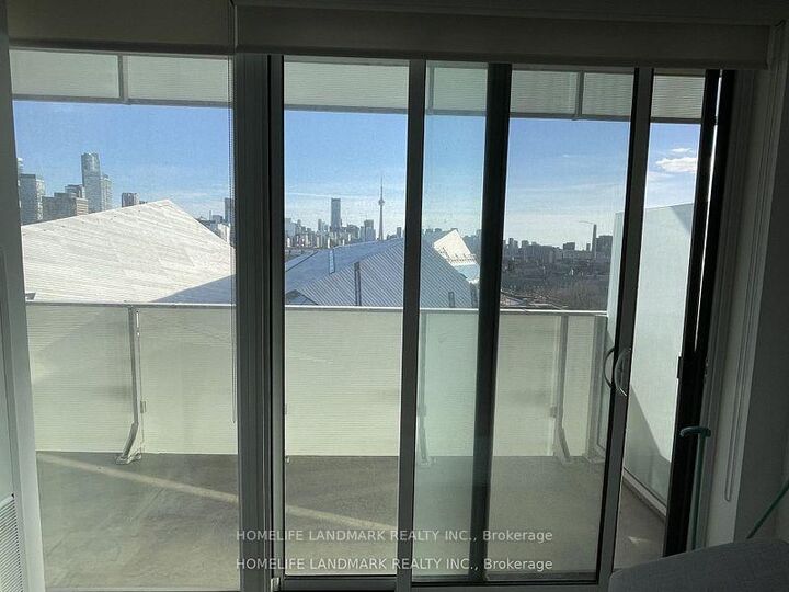 Property Photo: 200 Bloor Street W 1004 ON M5S 1T8