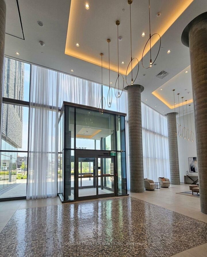 Property Photo:  7890 Jane Street 1607  ON L4K 0K9 
