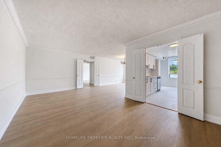Property Photo: 88 Grandview Way 312 ON M2N 6V6
