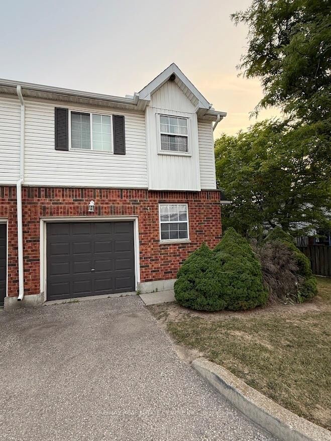 Property Photo: 185 Highland Crescent 1 ON N2M 5P8
