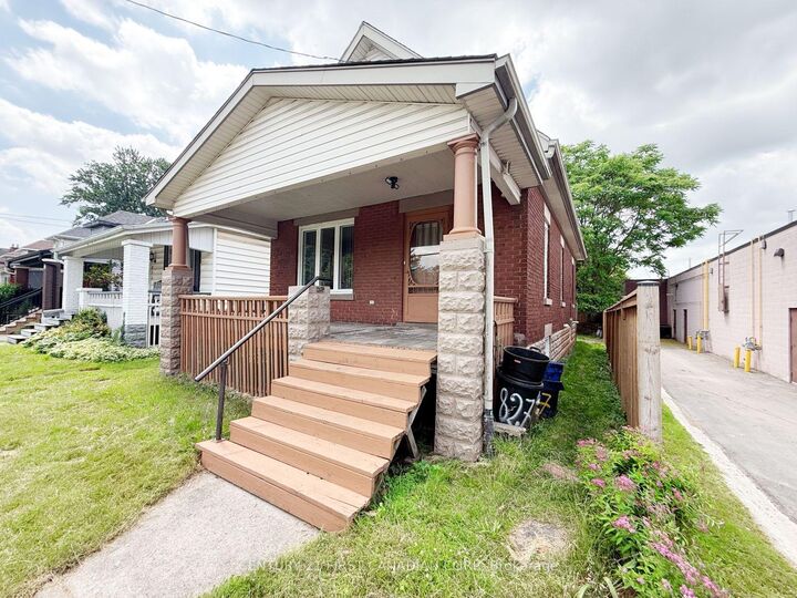 Property Photo: 827 Quebec Street ON N5Y 1X3