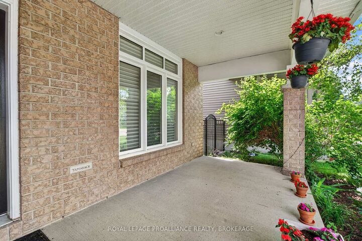 Property Photo: 589 Fieldstone Drive ON K7K 0B9