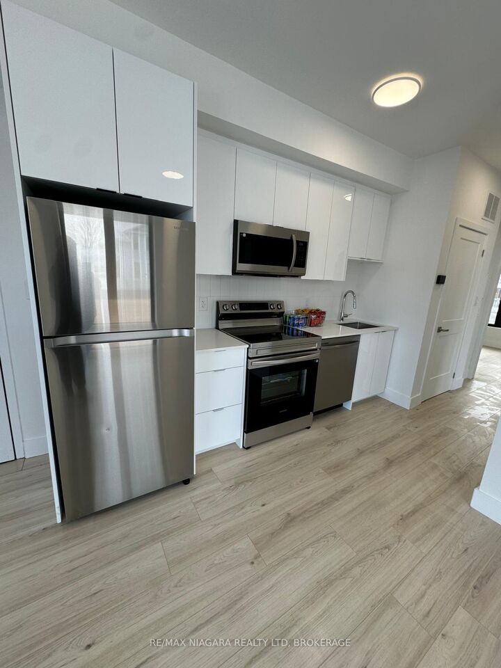 Property Photo:  7727 Wilson Crescent 206  ON L2G 7G5 