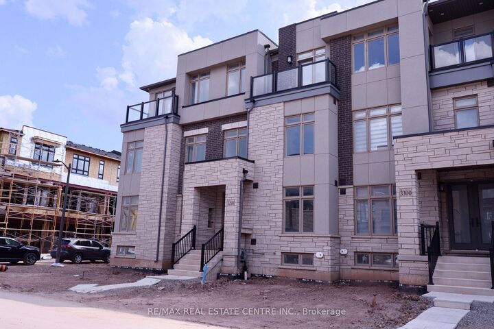 Property Photo:  3298 Taha Gardens  ON L6M 4K1 