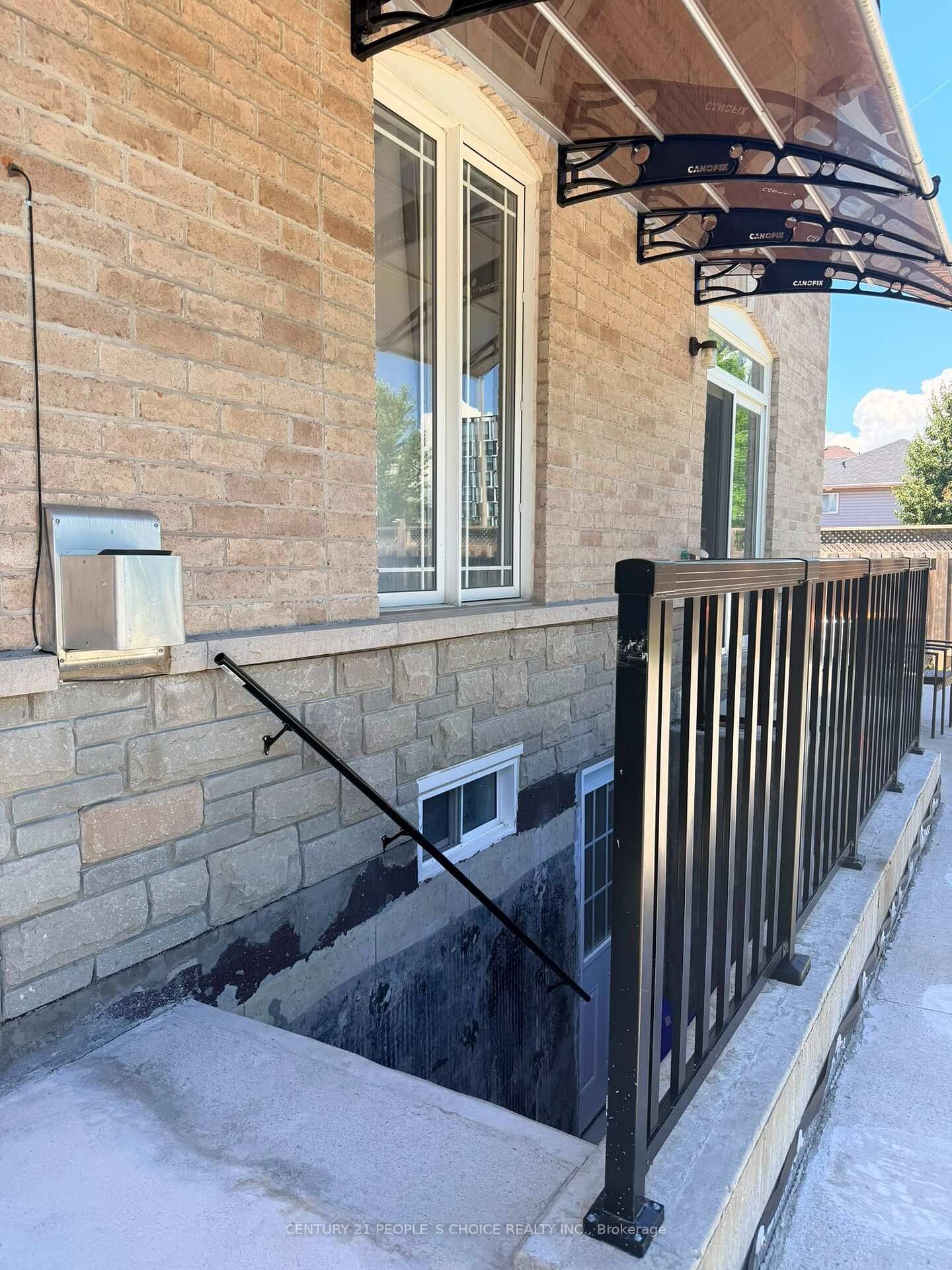 Property Photo:  1761 Western Crescent Bsmt  ON L1G 0B4 