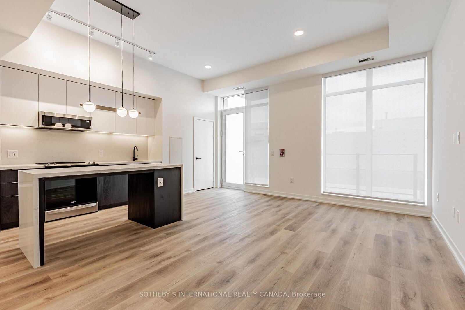 Photo de la propriété: 31 York Garden Way 104 ON M6A 2V1