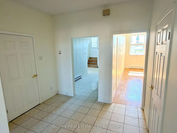 Property Photo:  50 Sykes Street N 2  ON N4L 1R2 
