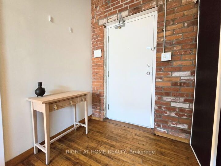 Property Photo:  121 Prescott Avenue 12  ON M6N 3G8 