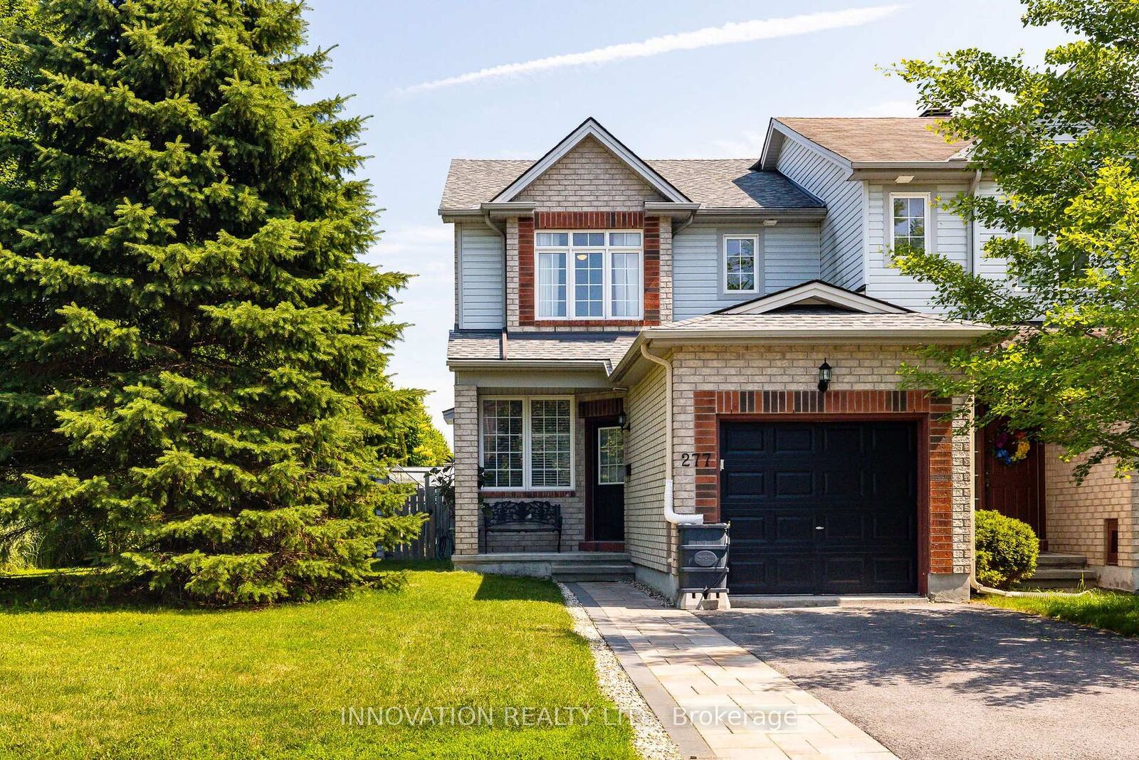 Property Photo: 277 Applecross Crescent ON K2K 0C4