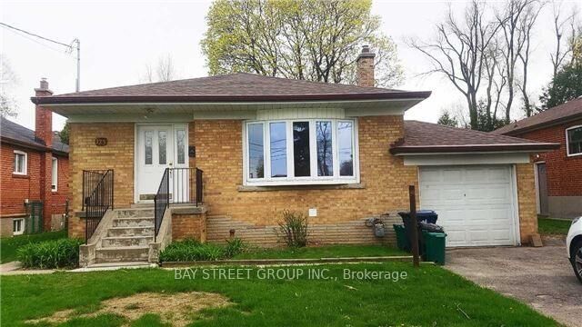 Property Photo:  Lower 123 Searle Avenue  ON M3H 4B1 