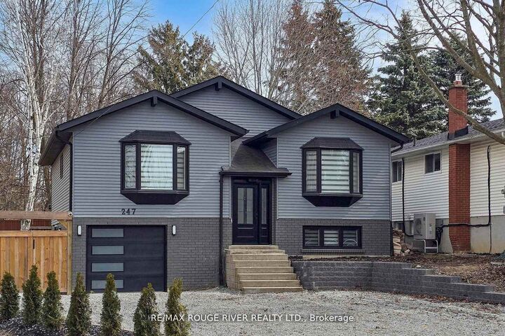 247 Beaver Street N — photo 1