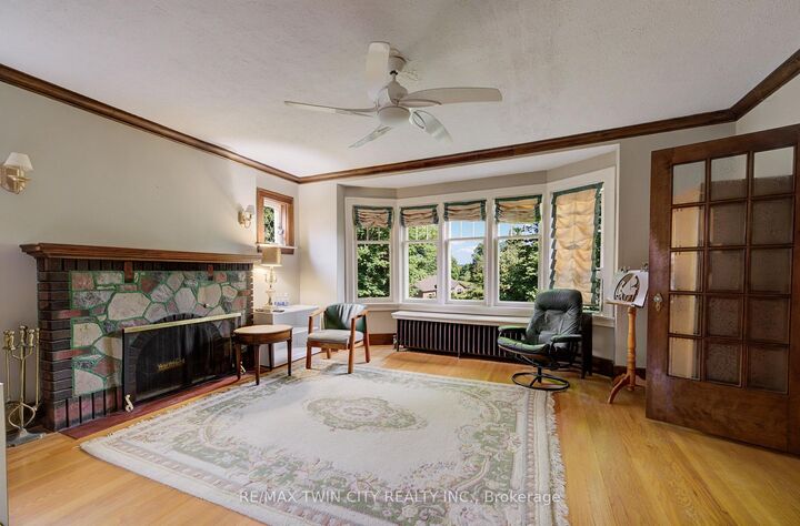 Property Photo:  227 Lydia Street  ON N2H 1W4 