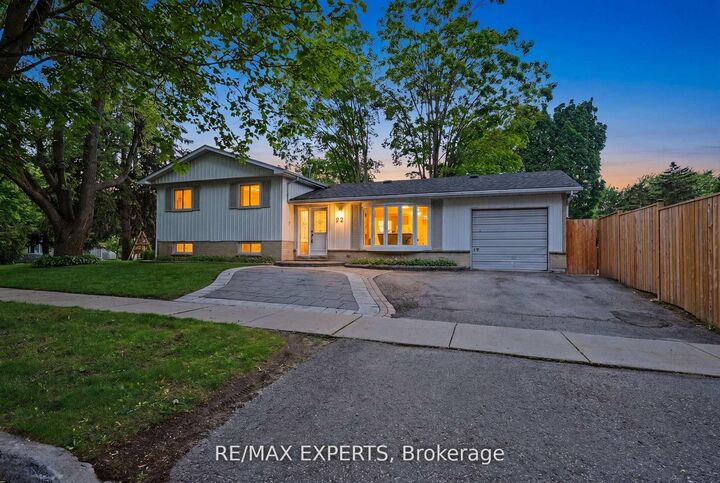 32 Oak Court — photo 1