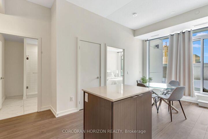 Property Photo:  55 Duke Street W 509  ON N2H 0C9 