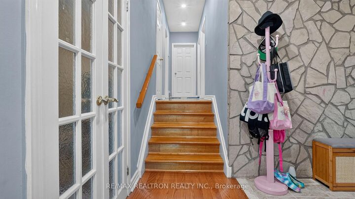 Property Photo: 8 Bonnechere Crescent ON M1K 4Y8