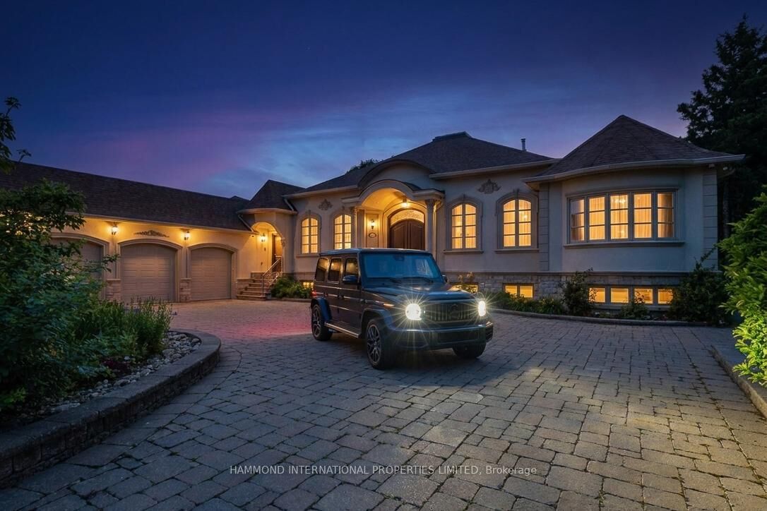 Property Photo:  12 Denham Drive  ON L4C 6J1 