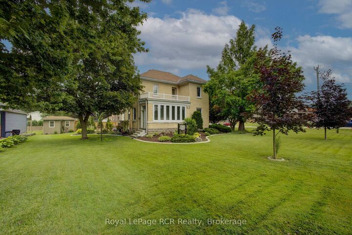 210 St George Street — photo 1