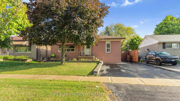 Property Photo: 163 Prince Charles Drive ON L7G 3W1