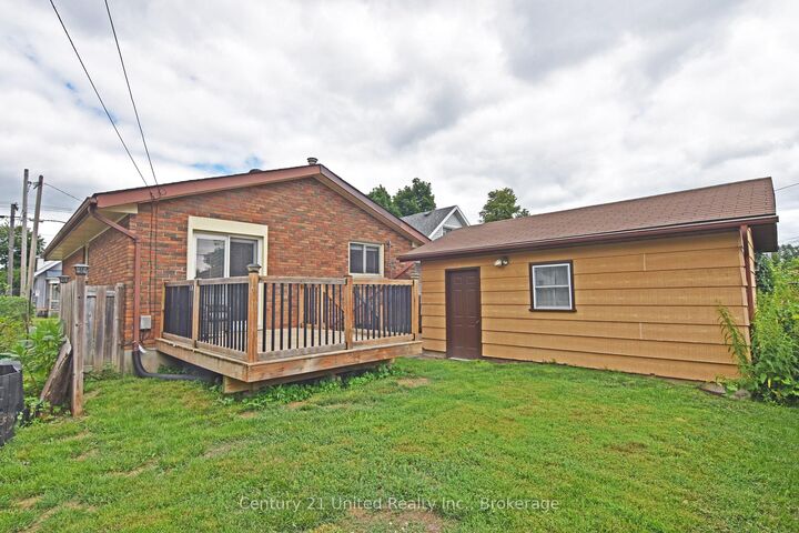 Photo de la propriété:  397 Edison Avenue  ON K9J 4G4 
